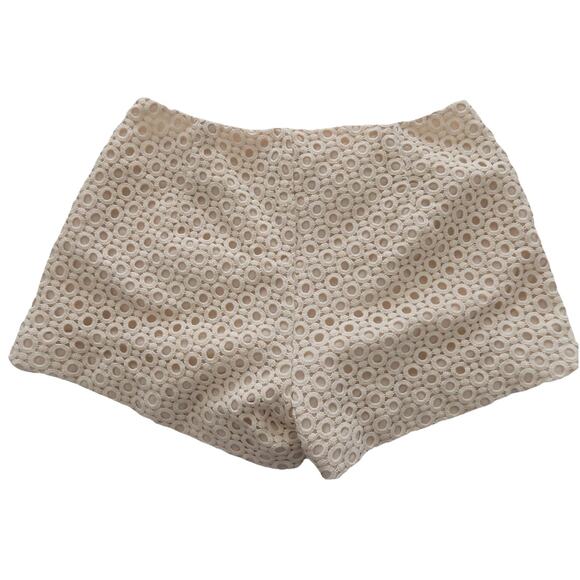 Banana Republic lace eyelet mini shorts size 2 - Picture 2 of 5